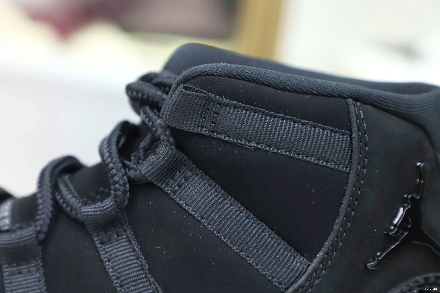 11 RETRO JORDAN GOWN' AIR 'CAP AND 0720